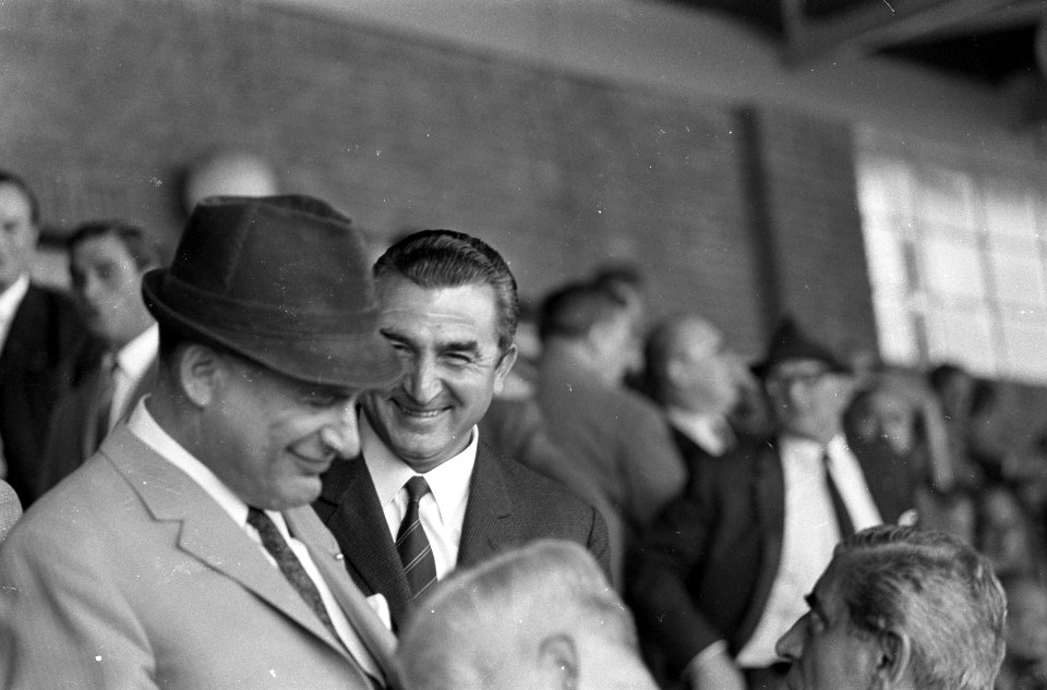 Ajax tegen Go Ahead 2-0. Real Madrid trainer Miguel Munoz (rechts), voorzitter v, Bestanddeelnr 920-5949