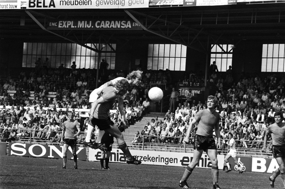 Ajax tegen MVV 2-0, spelmomenten, Bestanddeelnr 928-5690