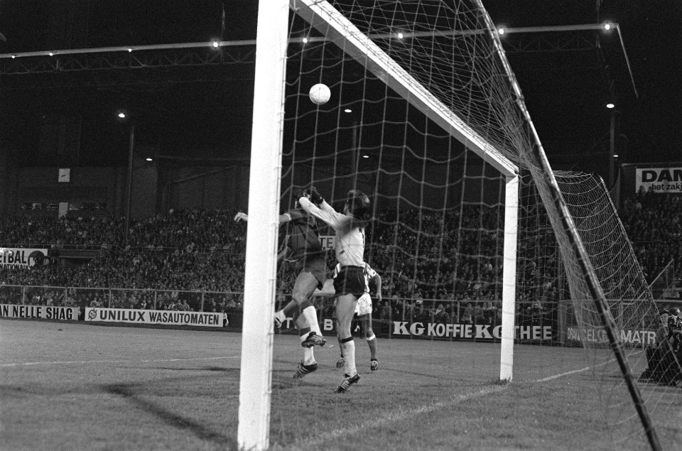 Ajax tegen Menduri Tirana 2-0, Europa Cup I, Bestanddeelnr 923-8896