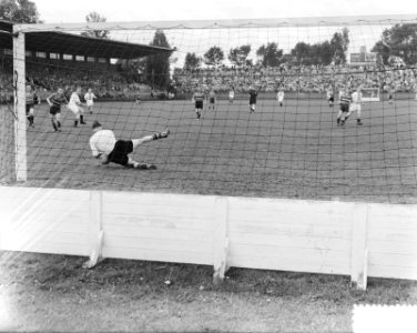 Ajax tegen NEC, voetbal, Bestanddeelnr 905-9557