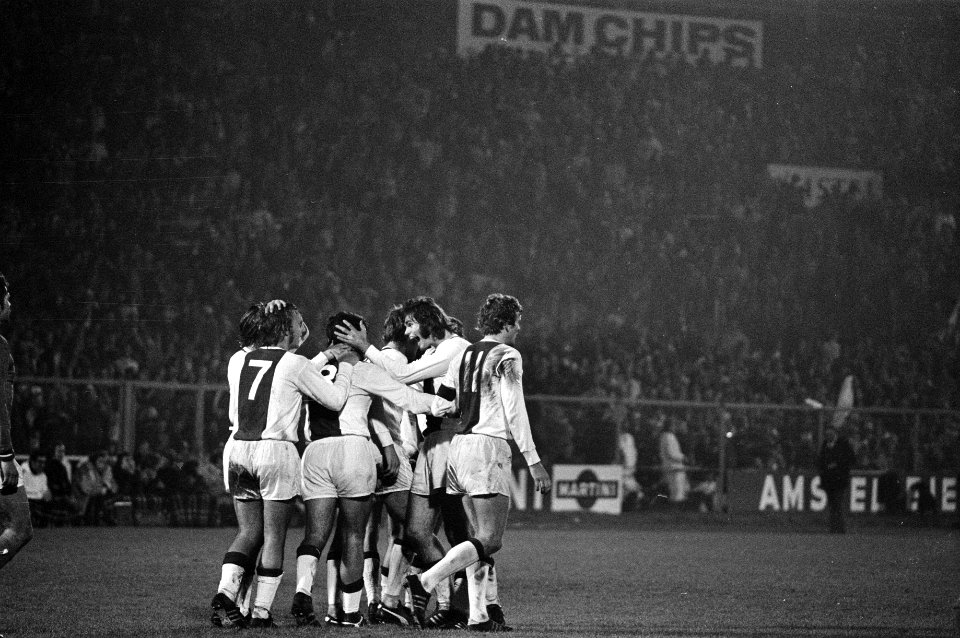 Ajax tegen Olympique Marseille 4-1, Europa Cup I , vreugde bij Ajax na doelpun…, Bestanddeelnr 925-1032