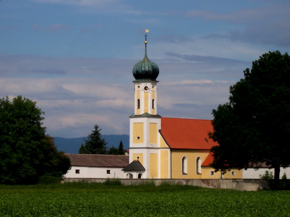 Aiterhofen-Amselfing-Kirche-Sankt-Stephanus