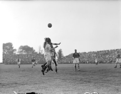 Ajax - Enschedese Boys 2 - 0, Bestanddeelnr 904-0009