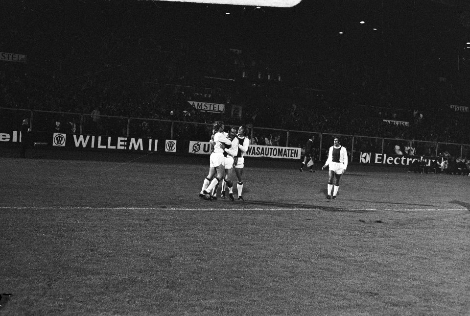 Ajax tegen Basel 3-0 om Europa Cup I, Bestanddeelnr 923-9453