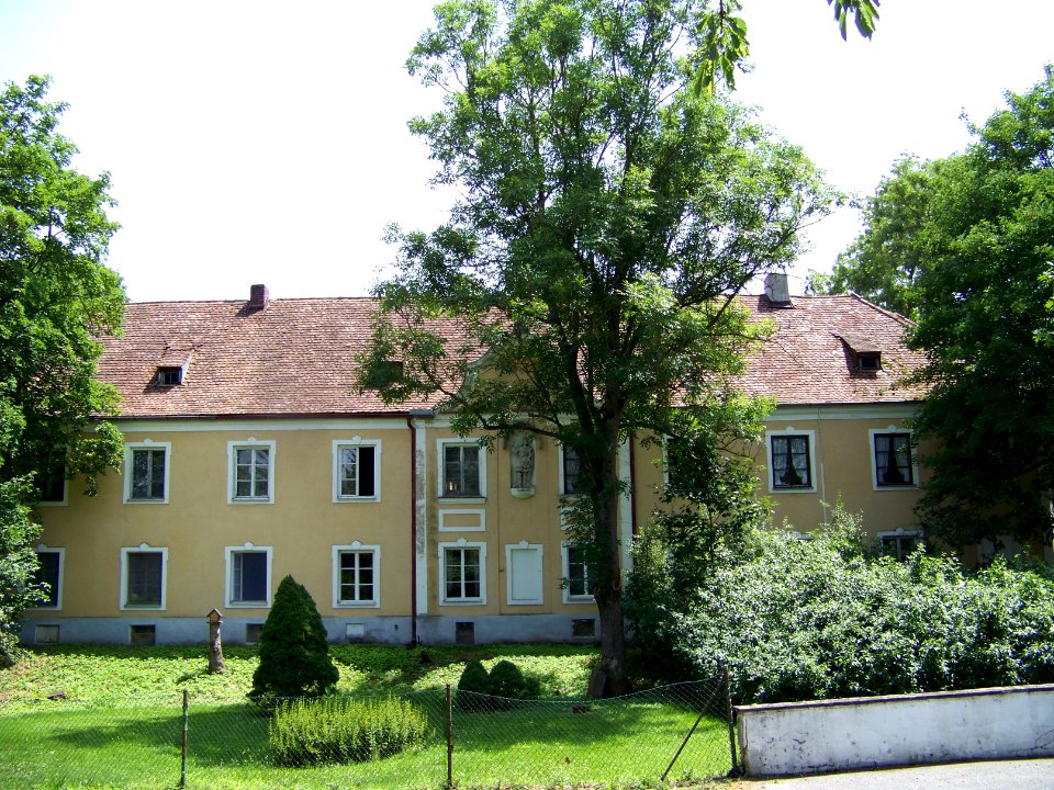 Aiterhofen-Geltolfing-Kirchweg-5-Schloss-Westen