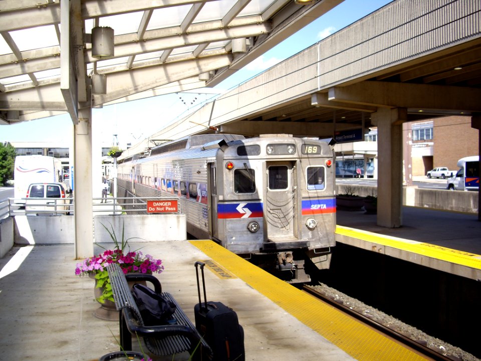 Airport-Terminal-A-Station-Philadelphia-fws-01