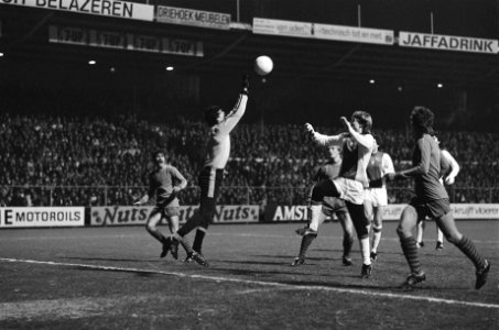 Ajax tegen Honved ( Europa Cup III ) 2-0, spelmomenten, Bestanddeelnr 930-0327