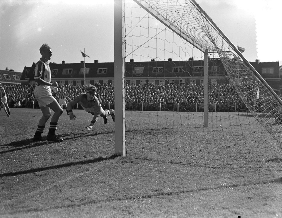 Ajax tegen Heracles, Amsterdam 3-1, spelmoment, Bestanddeelnr 905-9347