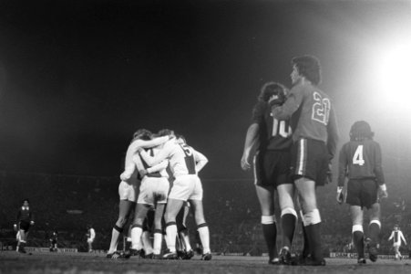 Ajax tegen Independiente 3-0, tweede wedstrijd voor wereldbeker, vreugde Ajax-sp, Bestanddeelnr 925-9155