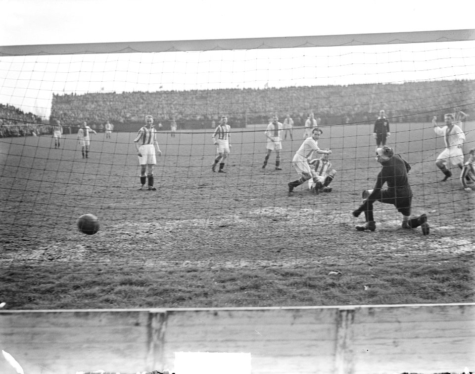 Ajax tegen Heerenveen 2-1, tweede doelpunt, Bestanddeelnr 903-8993