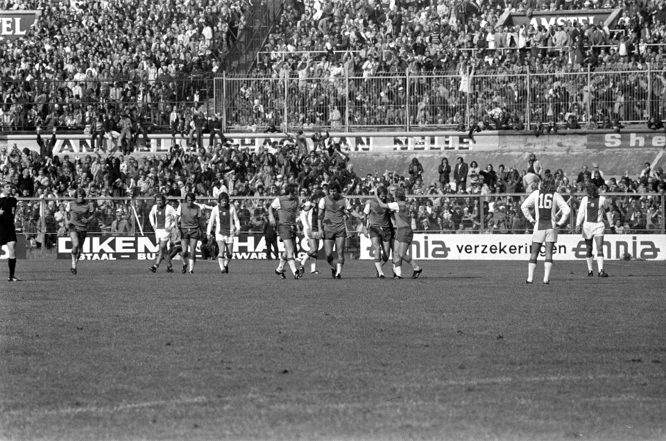 Ajax tegen Feyenoord 2-1 Feyenoord heeft gescoord via Henk Wery (0-1), Bestanddeelnr 926-7006