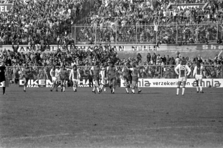 Ajax tegen Feyenoord 2-1 Feyenoord heeft gescoord via Henk Wery (0-1), Bestanddeelnr 926-7006