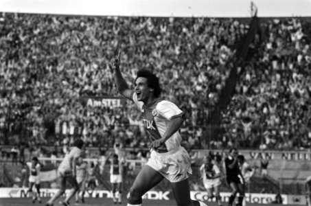 Ajax tegen Feyenoord 1-2 Gerald Vanenburg, Bestanddeelnr 933-4481
