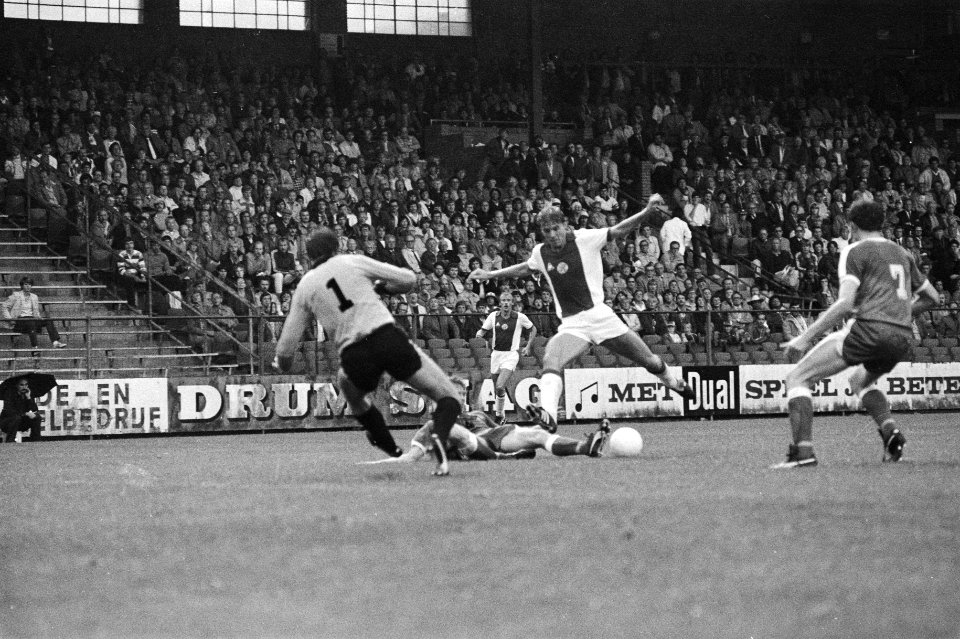 Ajax tegen FC Wageningen 2-4, Molenaar breekt door, Bestanddeelnr 930-9903