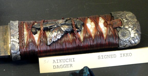 Aikuchi dagger, signed Ikko - George Walter Vincent Smith Art Museum - DSC03574