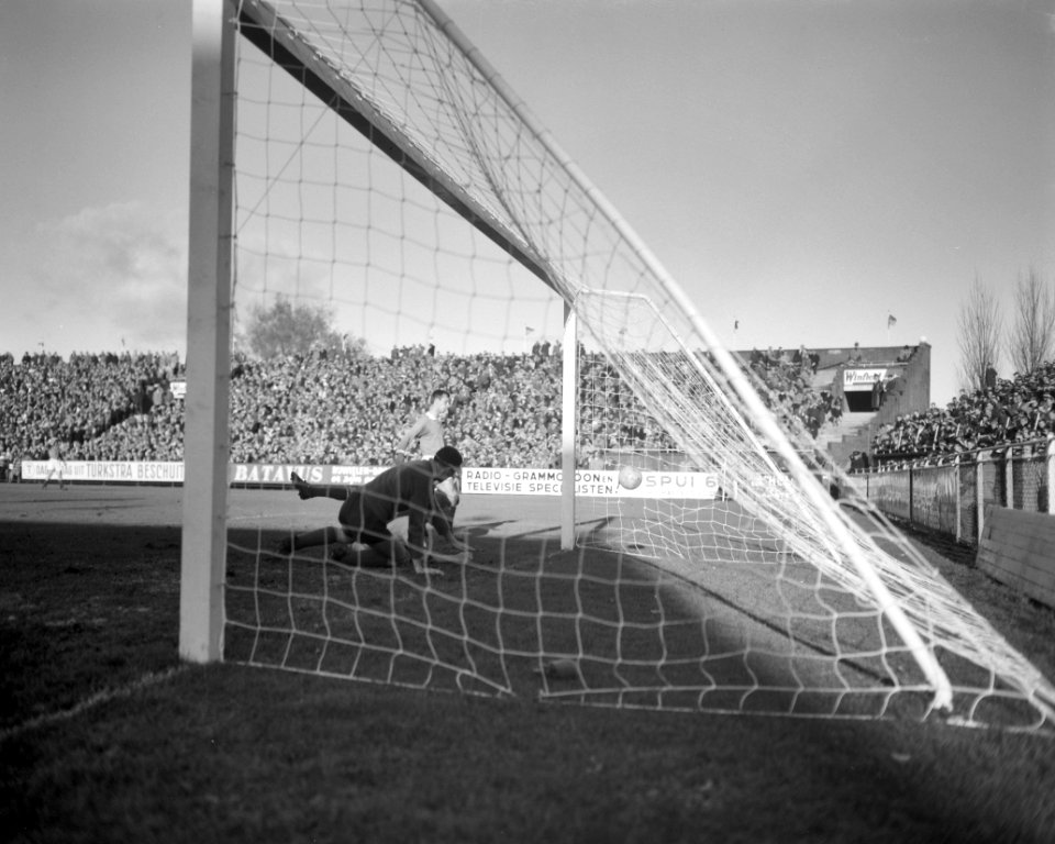 Ajax tegen Fortuna 54 3-4, Bestanddeelnr 913-1390