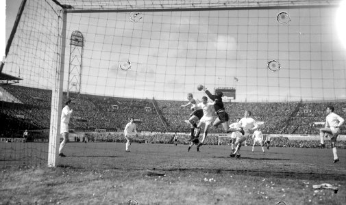 Ajax tegen Feyenoord 1-1 in Olympisch Stadion , spelmoment, Bestanddeelnr 917-6647