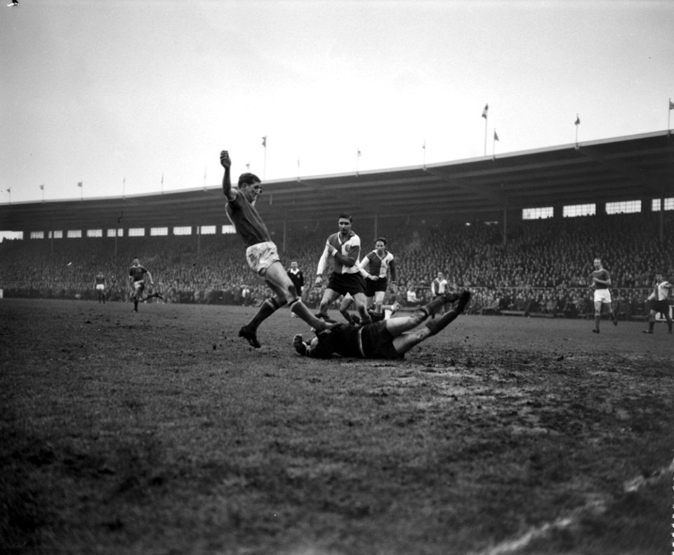 Ajax tegen Feyenoord 0-1, vlnr C Groot , Graafland, Veldhoen en Klaasens, Bestanddeelnr 912-0620