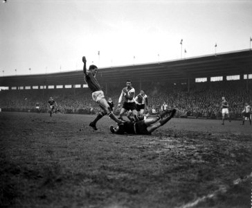 Ajax tegen Feyenoord 0-1, vlnr C Groot , Graafland, Veldhoen en Klaasens, Bestanddeelnr 912-0620