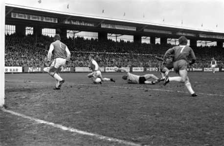 Ajax tegen FC Twente 3-0., Bestanddeelnr 923-4056