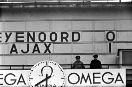 Ajax tegen Feyenoord 1-0. Scorebord 1-0 voor Ajax, Bestanddeelnr 921-1541