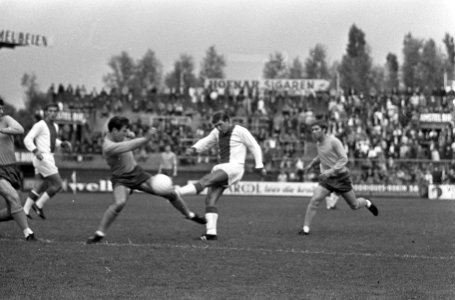 Ajax tegen Everton. Spelmomenten, Bestanddeelnr 920-5842