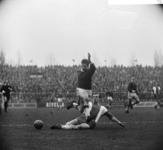 Ajax tegen Elinkwijk 7-0, Johan Cruijff in actie, Bestanddeelnr 918-7305