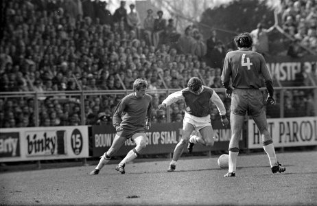 Ajax tegen FC Twente 2-0 Johan Cruijff op reservebank, Bestanddeelnr 922-3610