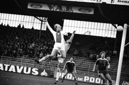 Ajax tegen FC Amsterdam 1-0 Geels kopt tegen paal, Bestanddeelnr 928-9102