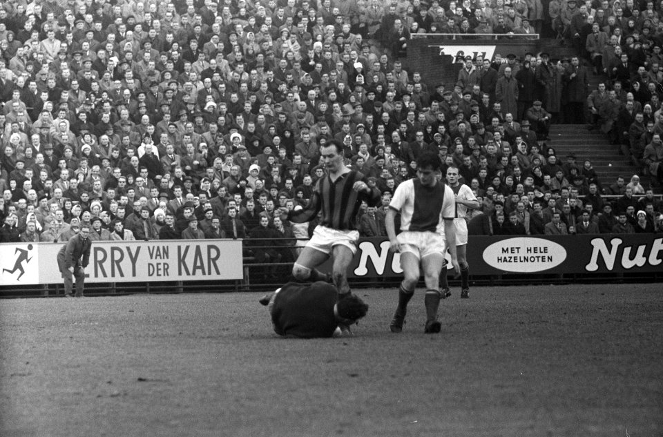 Ajax tegen DWS Bertus Hoogerman, Arie de Oude , Werner Schaaphok en Piet Ouderl, Bestanddeelnr 913-4524