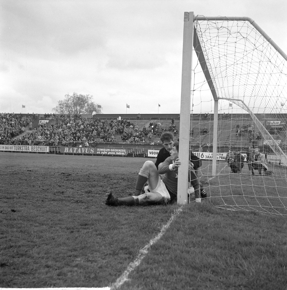 Ajax tegen MVV 3-1 Spelmoment, Bestanddeelnr 915-1247