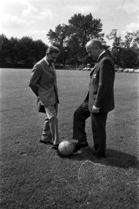 Ajax tegen Excelsior 1-0, trainer Walter Fritszsch ( Dynamo Dresden ) en Kovacs , Bestanddeelnr 924-9067