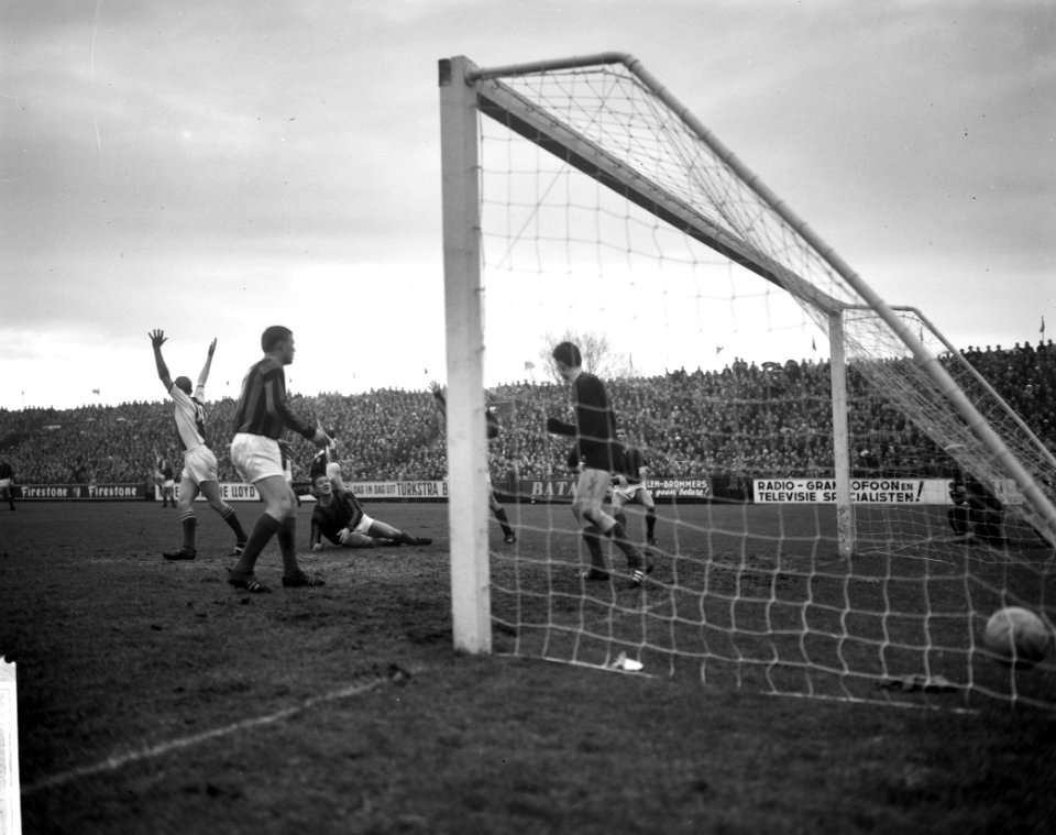 Ajax tegen DWS 8-0 Goal voor Ajax, Bestanddeelnr 913-4520