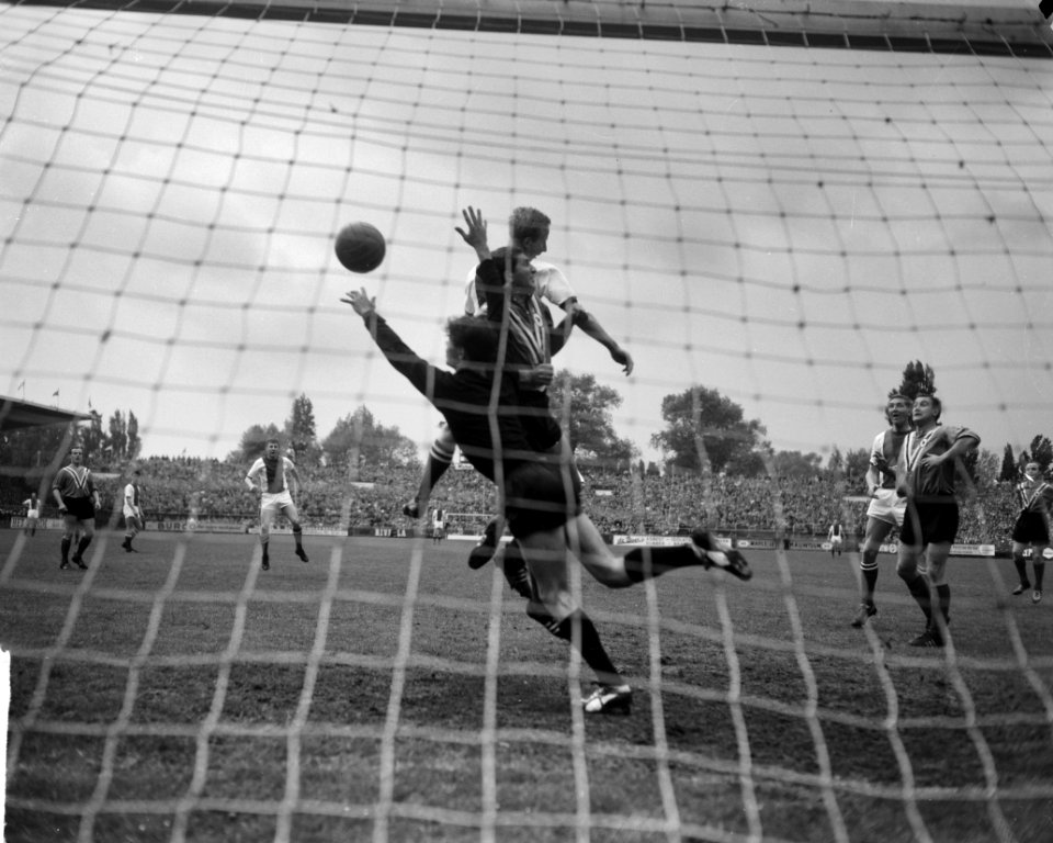 Ajax tegen DWSA 2-2 Henk Groot , Jongbloed, Boskamp, Bestanddeelnr 912-5007
