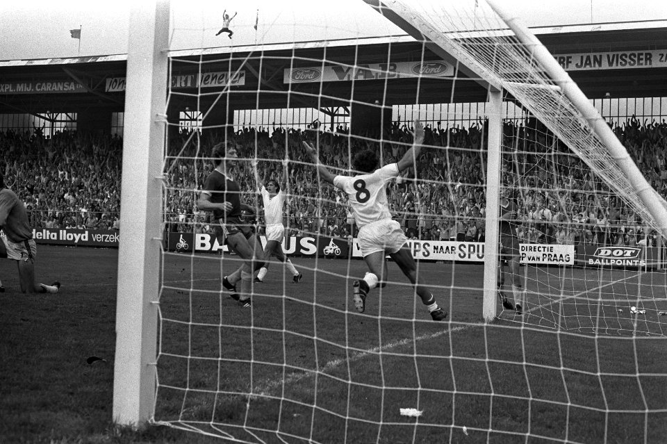 Ajax tegen FC Den Haag , 1-0 voor Ajax, Bestanddeelnr 924-8423