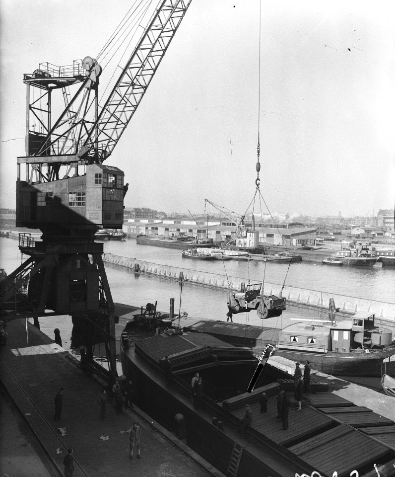 Aankomst jeeps Amsterdam, Bestanddeelnr 902-0859