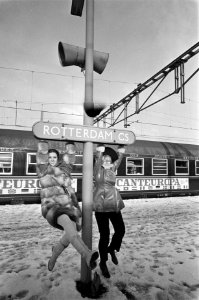 Aankomst Italiaanse artiesten op Rotterdam Centraal Station. Gigliola Cinquetti , Bestanddeelnr 920-9144