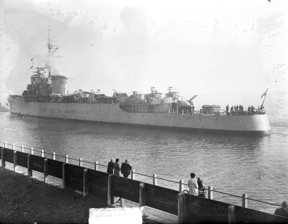 Aankomst Hr. Ms. Jacob van Heemskerck te Den Helder, Bestanddeelnr 903-6553