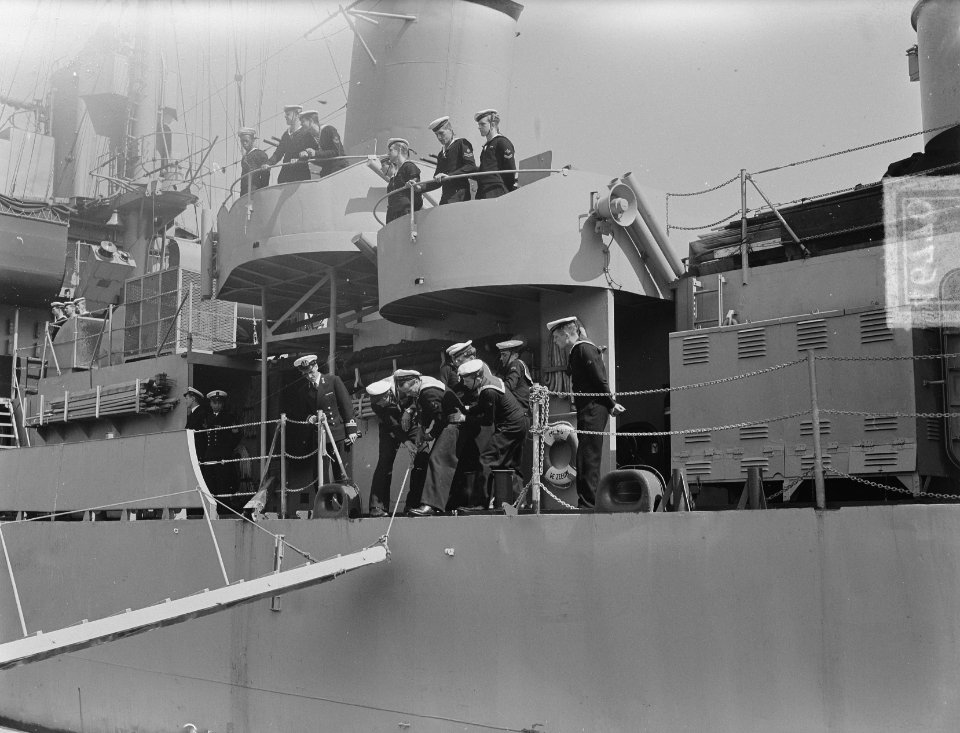Aankomst Hr. Ms. De Zeeuw Den Helder, Bestanddeelnr 904-6770