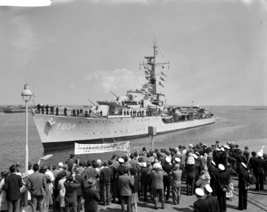 Aankomst Hr Ms Fregat Piet Hein, Bestanddeelnr 912-5855