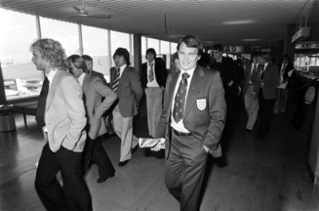 Aankomst Ipswich Town op Schiphol Ipswichtrainer Bobby Robson, Bestanddeelnr 929-8929
