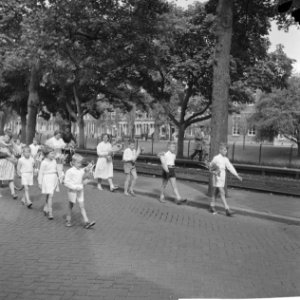 Aankomst internationale jeugdvierdaagse Rotterdam, Bestanddeelnr 912-8164