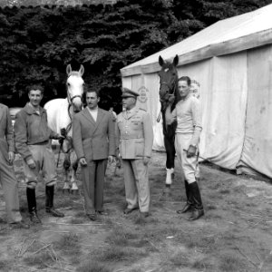 Aankomst Italiaanse equipe op de CHIO te Rotterdam, Bestanddeelnr 908-9015