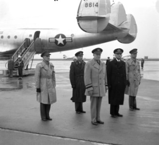 Aankomst Eisenhower op Schiphol, Bestanddeelnr 904-5560