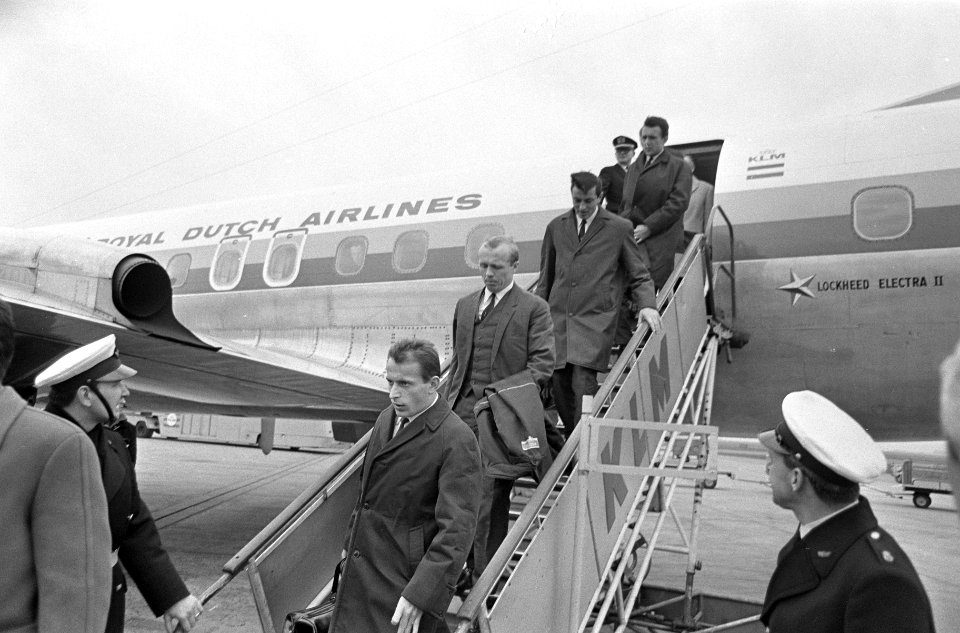 Aankomst Dukla Praag op Schiphol, Bestanddeelnr 920-1177