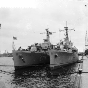 Aankomst Duitse fregatten Graf Spee en Hipper in Den Helder, Bestanddeelnr 910-6806