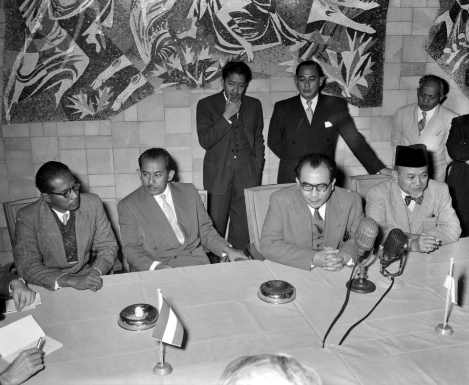 Aankomst Indonesische delegatie voor conferentie, Bestanddeelnr 907-4953