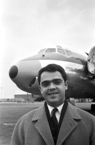 Aankomst Duitse jazz-pianist Eugen Cicero op Schiphol, Bestanddeelnr 920-0828