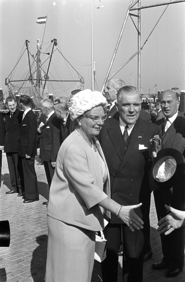 Aankomst in Colijnsplaat van koningin Juliana, Bestanddeelnr 916-8400