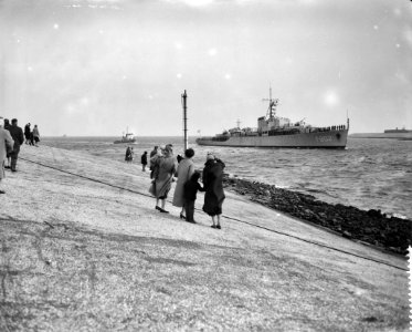 Aankomst H.M.S. Johan Maurits van Nassau uit Nieuw-Guinea in Den Helder, Bestanddeelnr 909-4545